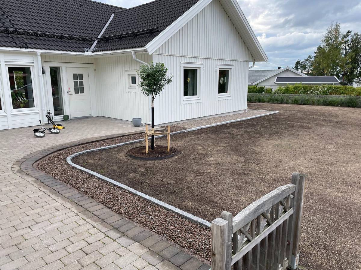 Efter inomhusrenovering – renoverad hall och korridor